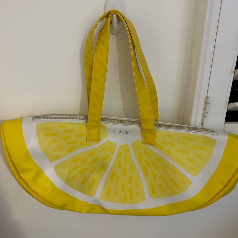 Cooler bag - lemon 🍋 shape! Bag is by Ban.do